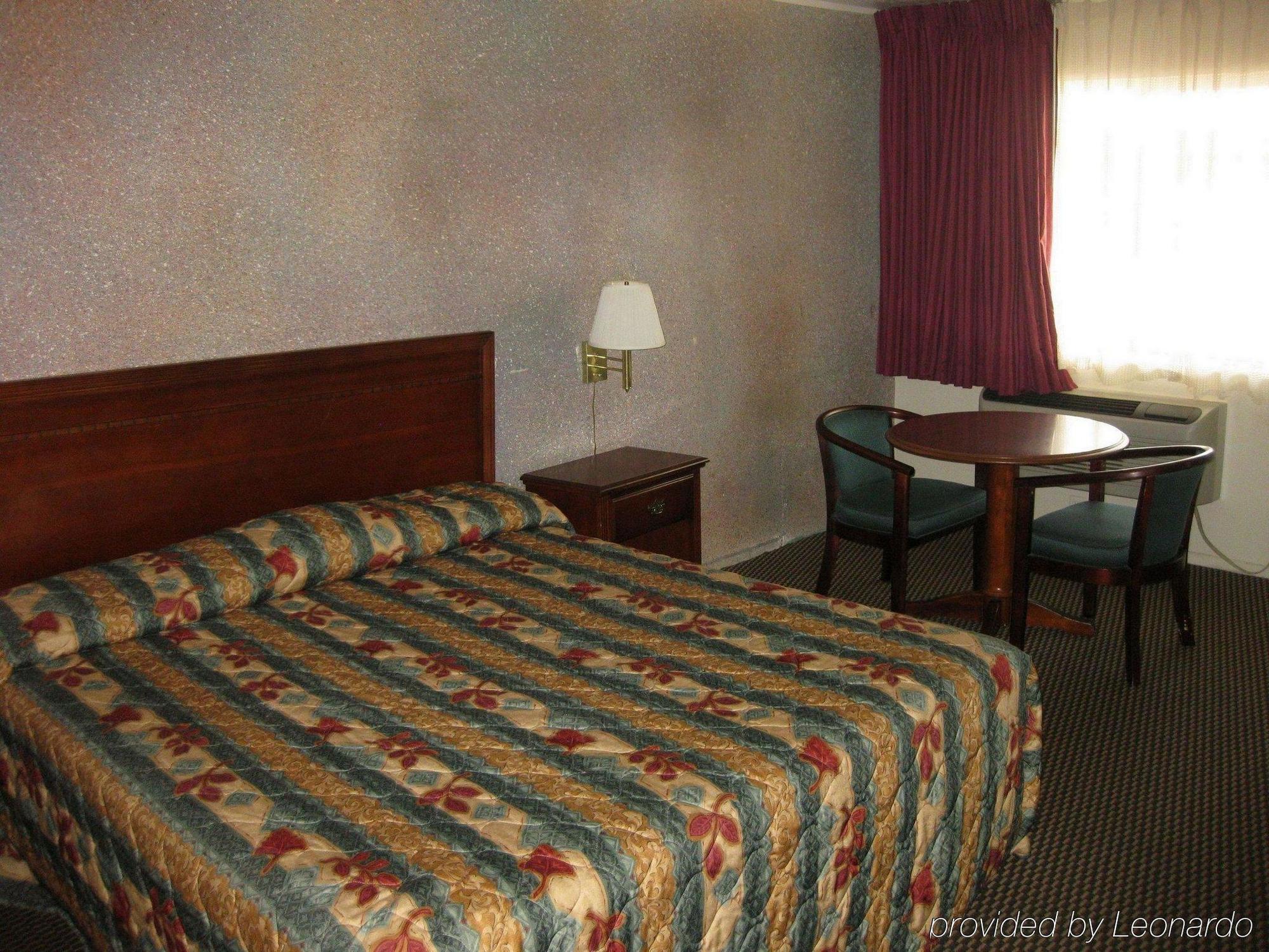 Musicland Hotel Palm Springs Room photo